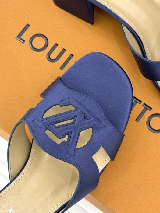 Босоножки фото 7