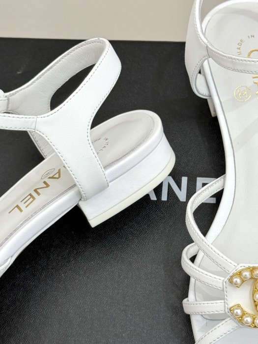 Босоножки фото 6