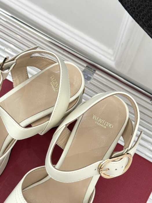 Босоножки фото 8