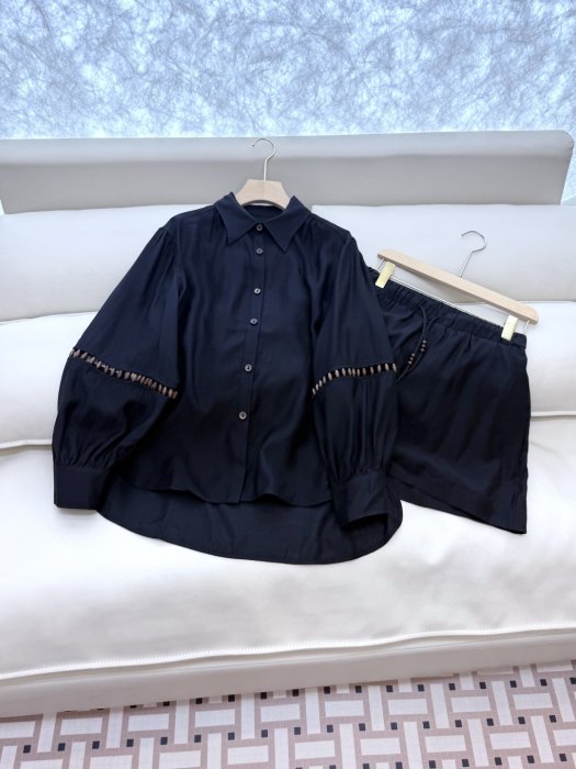 Костюм женский фото 3