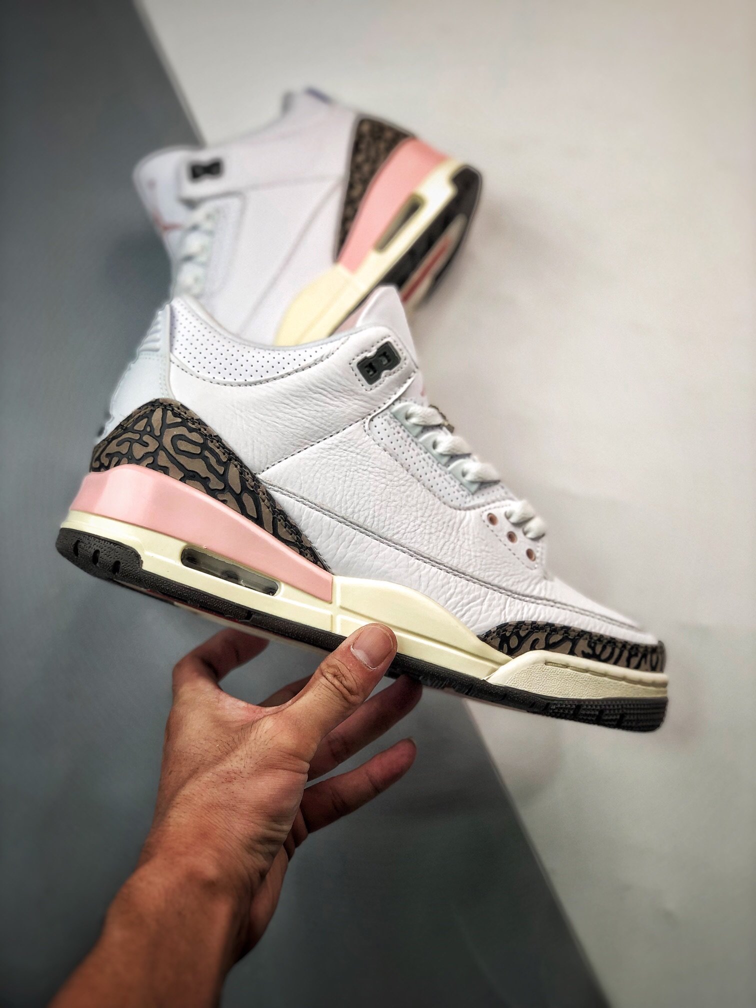 Jordan 3 hot sale mocha og