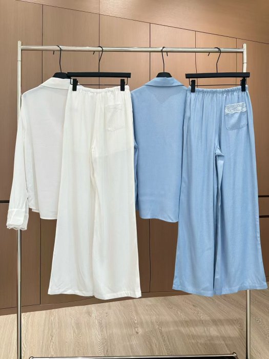 Костюм женский фото 2