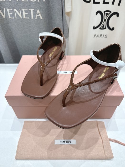 Босоножки фото 7