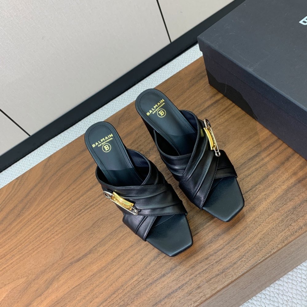 Босоніжки фото 3