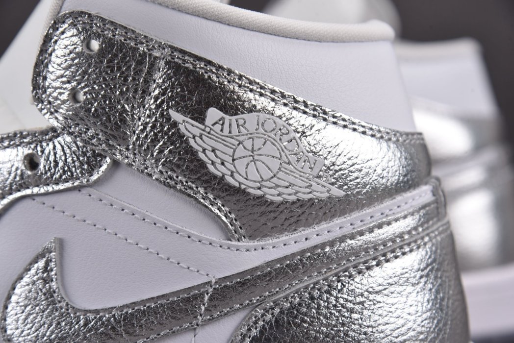 Sneakers WMNS Air Jordan 1 Mid SE Metallic Silver фото 14