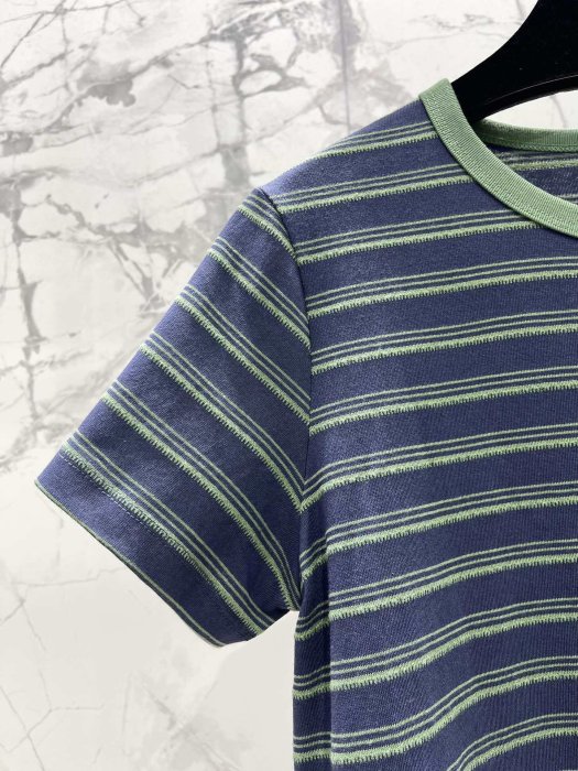 Футболка женская фото 3