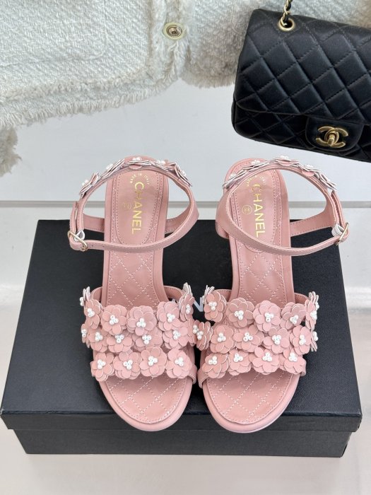 Босоножки фото 4