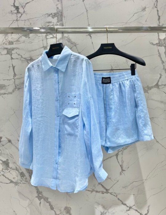 Костюм женский