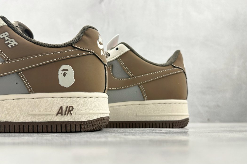 Кроссовки Nike Air Force 1 07 фото 8
