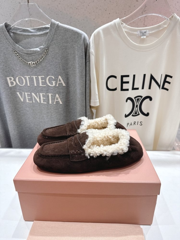 Лоферы женские на меху фото 3