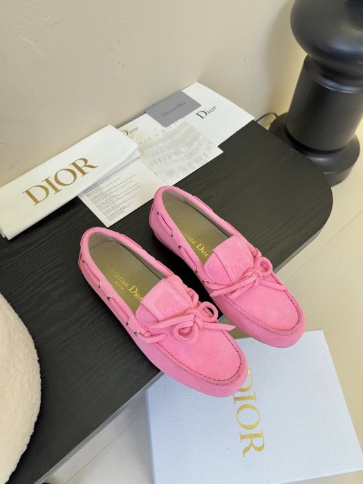 Лоферы женские