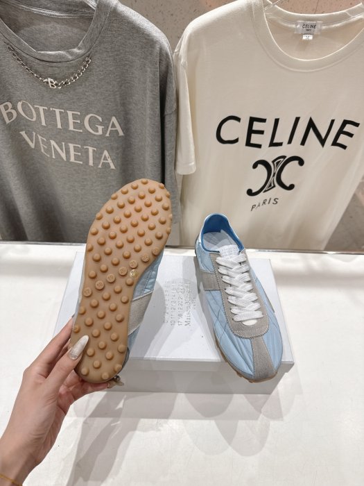 Кросівки фото 9