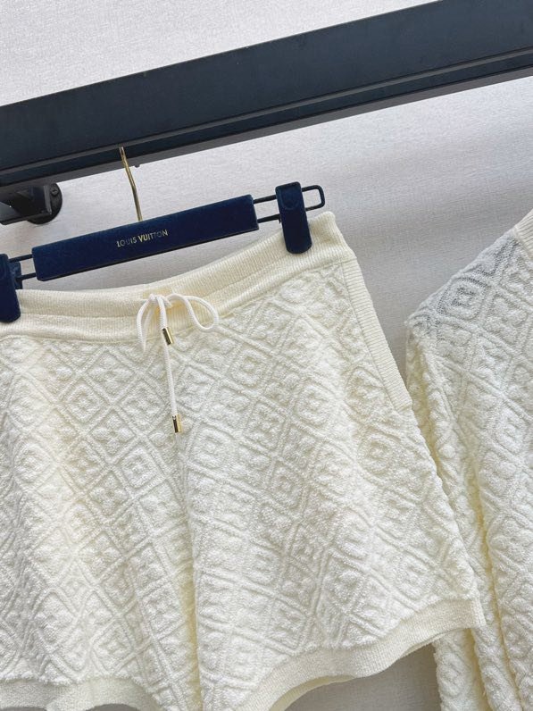 Костюм жіночий фото 2