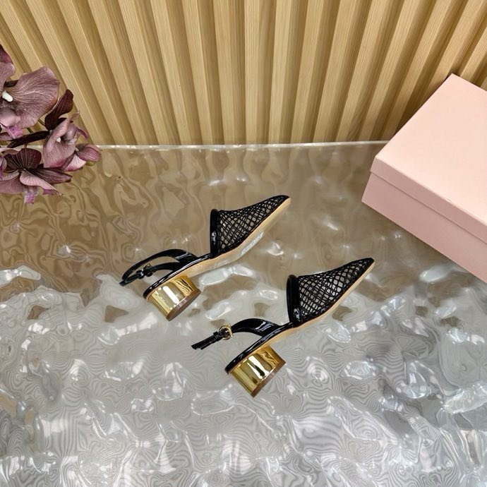 Босоніжки фото 9