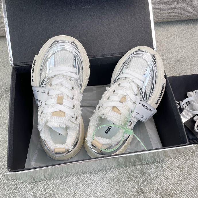 Кросівки фото 5