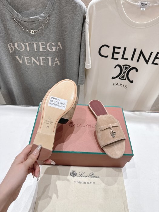 Шлепанцы фото 9