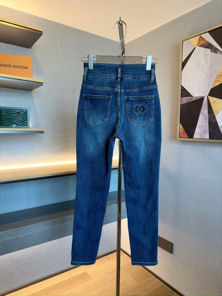 Jeans фото 2