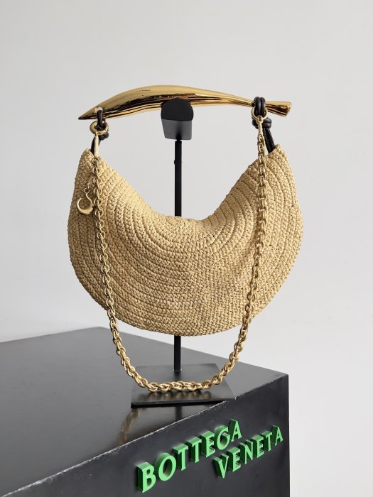 A bag thatch 33 cm