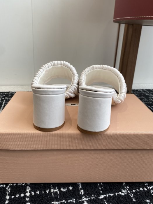 Босоножки фото 8