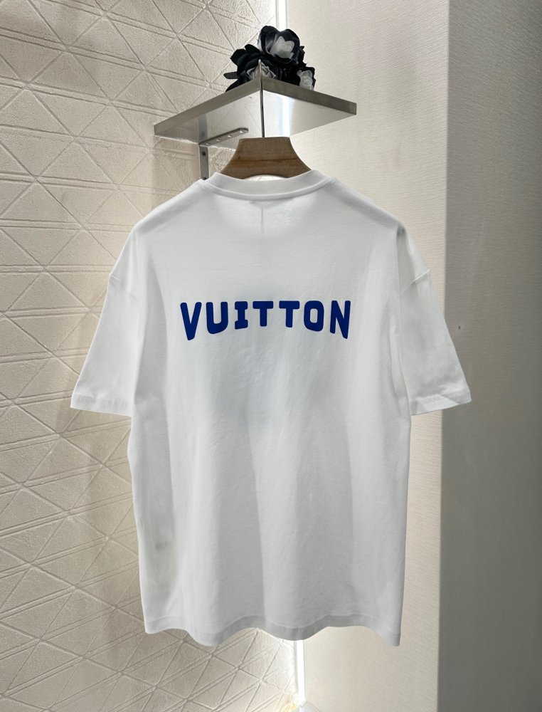 T-shirt women's фото 2