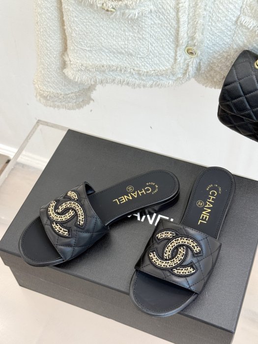 Шлепанцы женские фото 2