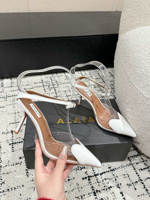 Босоножки фото 5