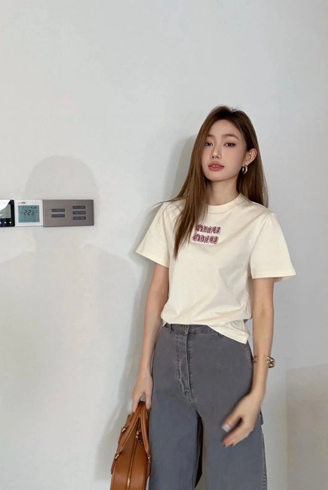 Футболка жіноча фото 8