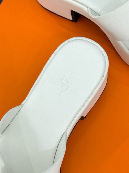 Босоніжки на платформі фото 6