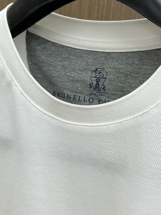 T-shirt men's фото 3
