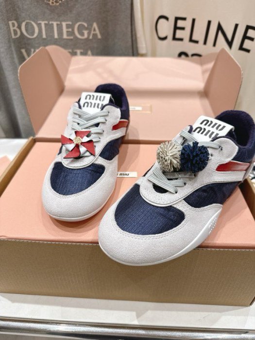 Кроссовки фото 3