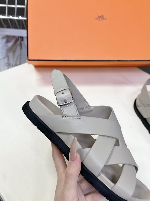 Сандалии женские фото 8