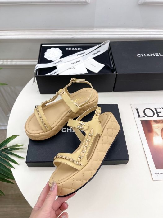 Сандалі жіночі фото 3