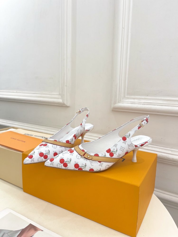 Босоножки фото 3