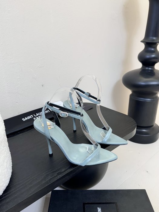 Босоножки фото 2