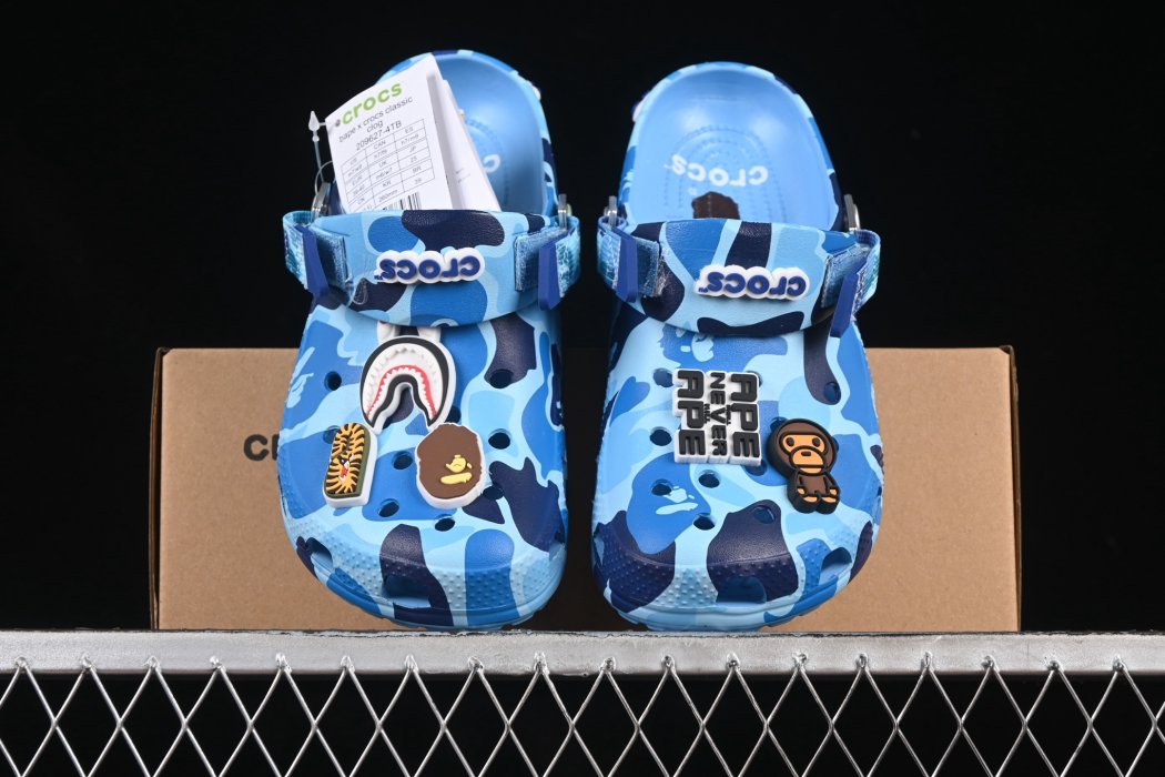 Кроксы Bape x Crocs Classic Clog фото 4