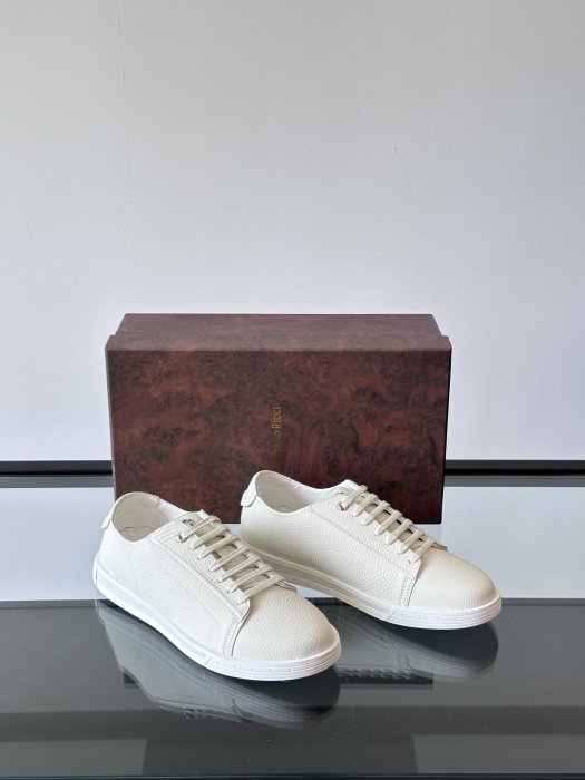 Кроссовки фото 5