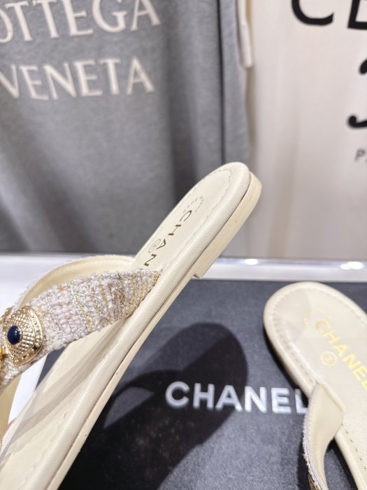 Шлепанцы фото 8