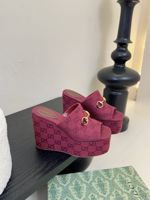 Босоножки фото 2