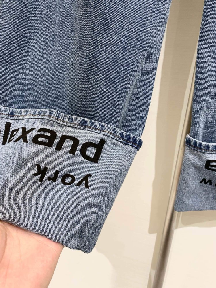 Джинсы женские фото 6