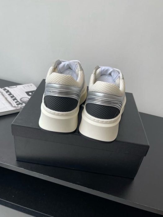 Кроссовки женские фото 7