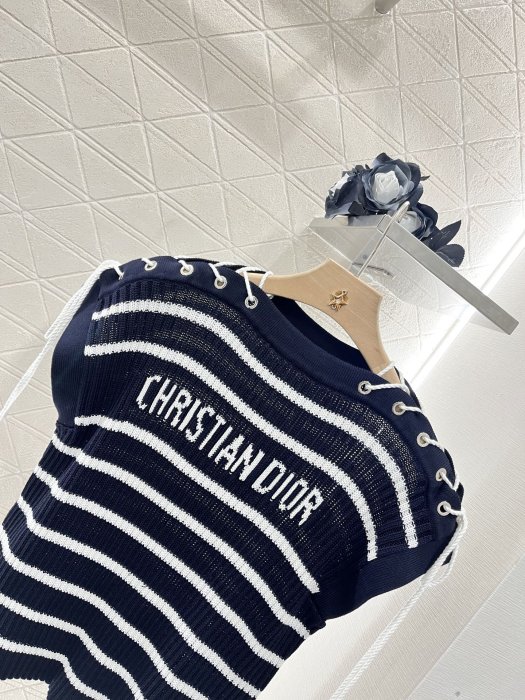 Футболка женская фото 3