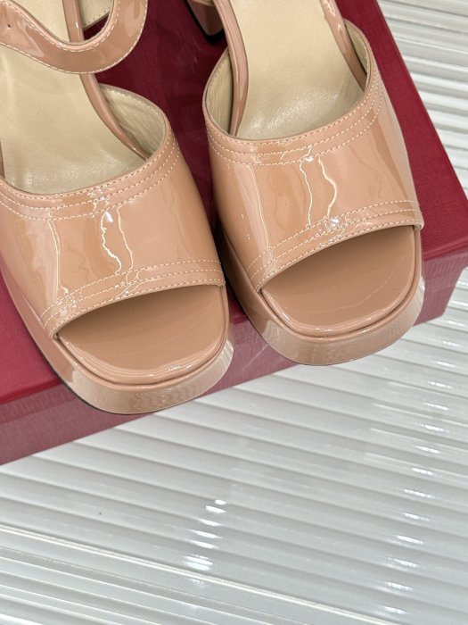 Босоножки фото 7