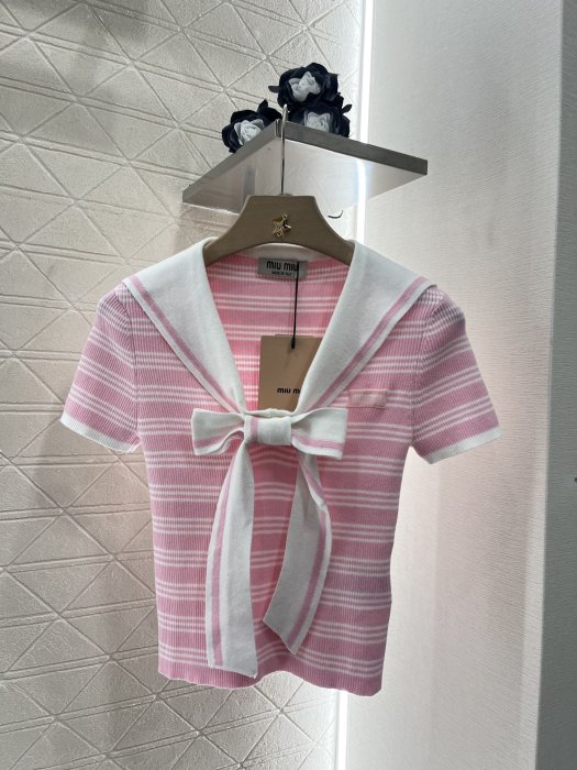 T-shirt women's