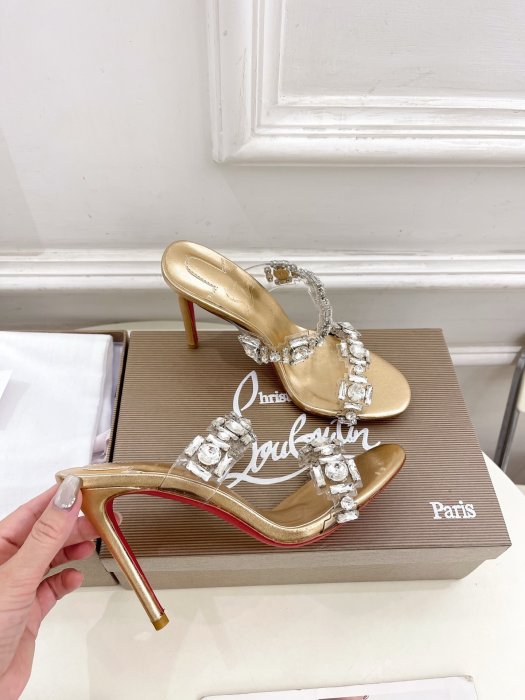 Босоніжки фото 4