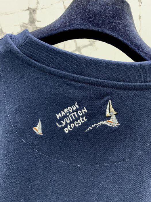 Футболка жіноча фото 9