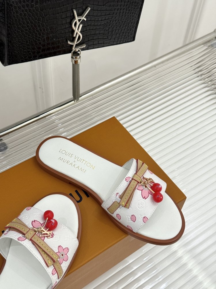 Шльопанці жіночі фото 5