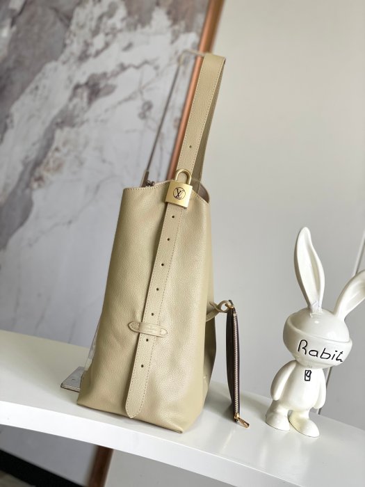 Сумка женская Low Key Hobo 35 см фото 2