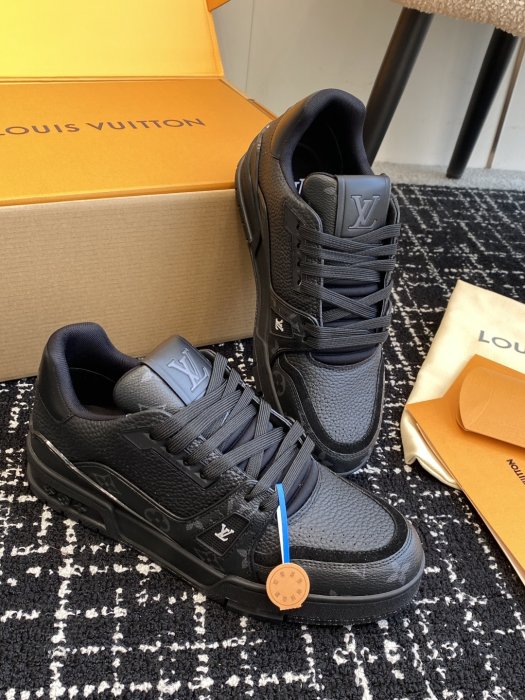 Кроссовки женские LV Trainer