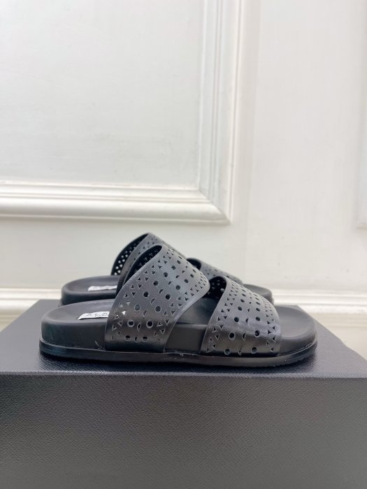 Шлепанцы женские фото 4