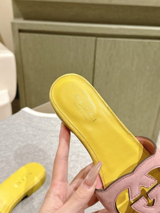 Шлепанцы фото 2